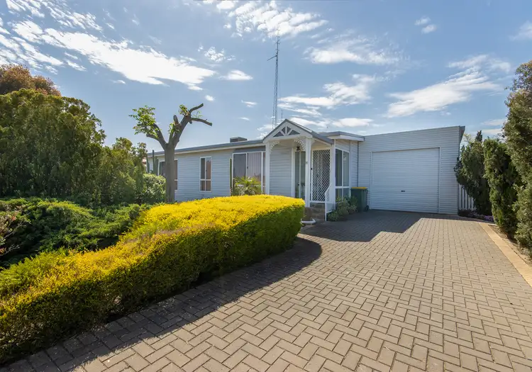 16 Evans Rd N, Wallaroo SA 5556