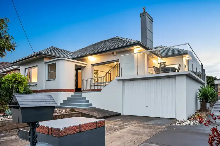 6 Cudmore Rd, Mccracken SA 5211