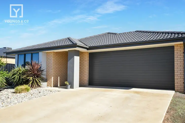 44 Glenmaggie Ave