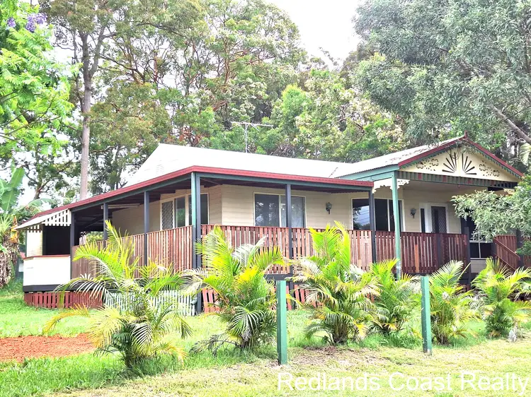 8 Vine St, Macleay Island QLD 4184