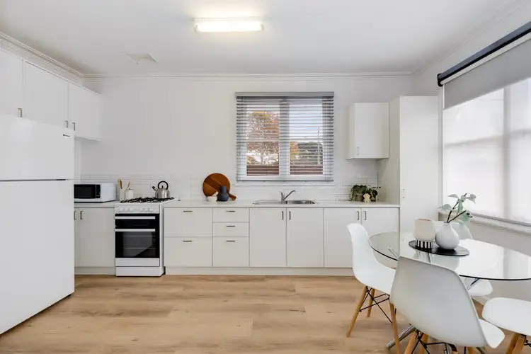 Second view of Homely house listing, 39 Lily St, Bendigo VIC 3550