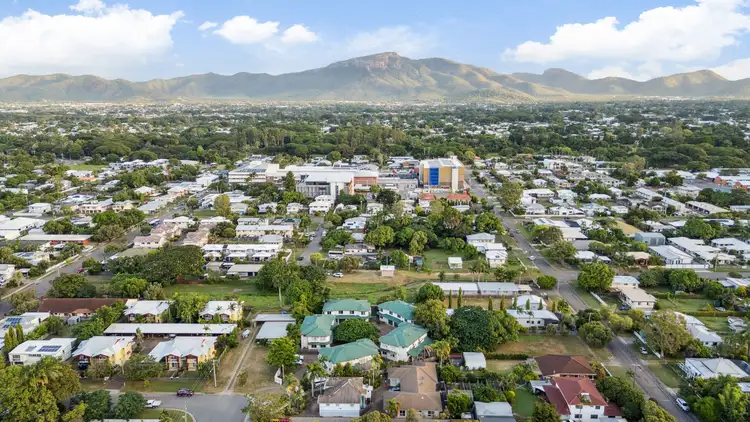 Unit 1/26 Derby St, Pimlico QLD 4812