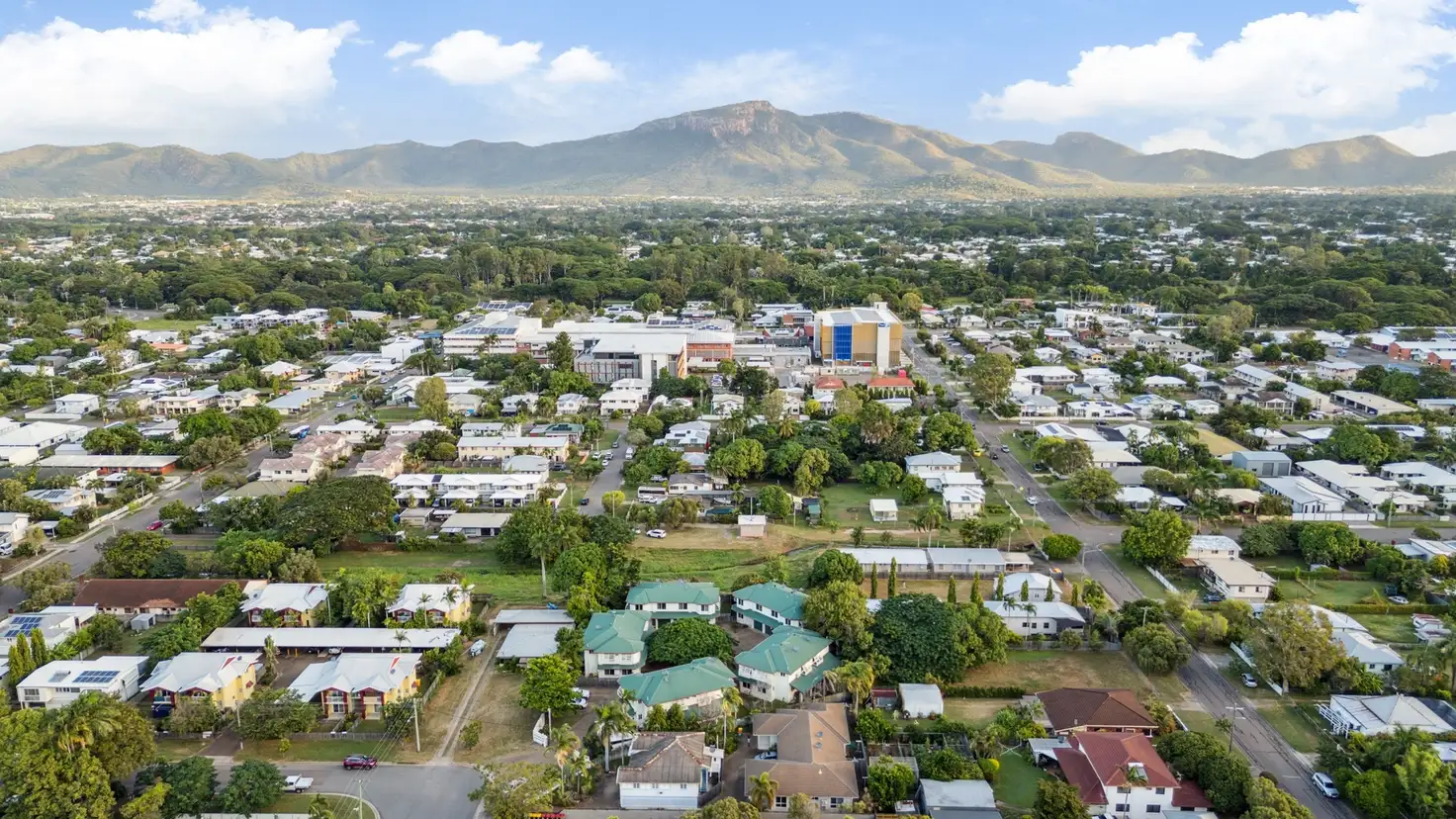 Main view of Homely townhouse listing, Unit 1/26 Derby St, Pimlico QLD 4812