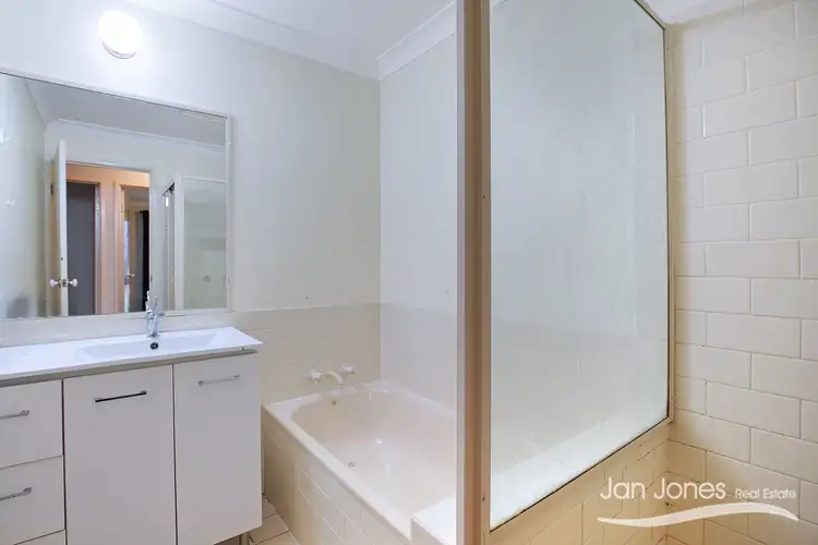 Sixth view of Homely house listing, 5 Gowan Court, Kallangur QLD 4503