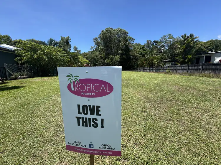 19 Spinnaker St, South Mission Beach QLD 4852
