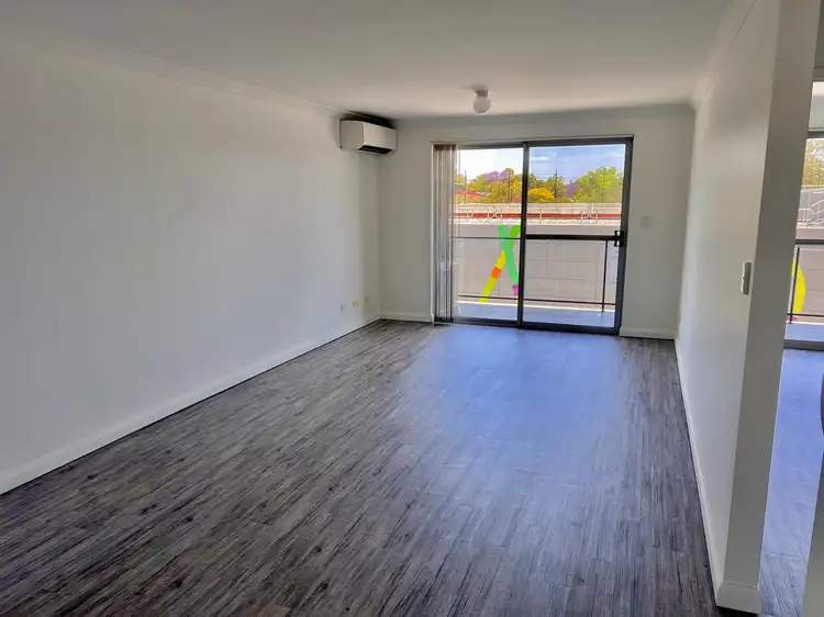 Sixth view of Homely unit listing, 18/12 Davis Road, Kelmscott WA 6111