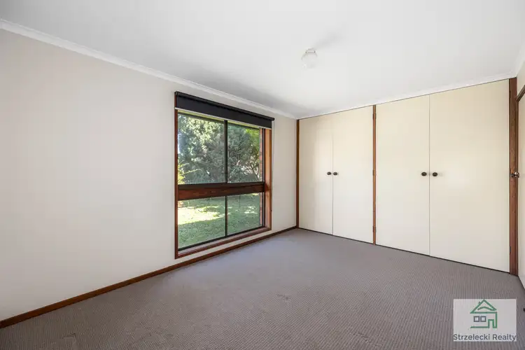 Sixth view of Homely house listing, 10 Dudley Ct, Newborough VIC 3825