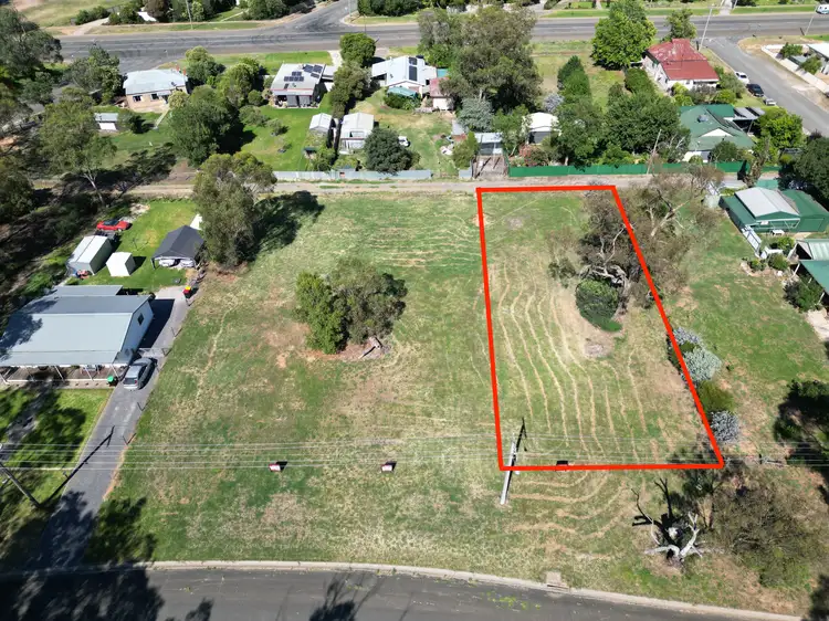16 William St, Berrigan NSW 2712