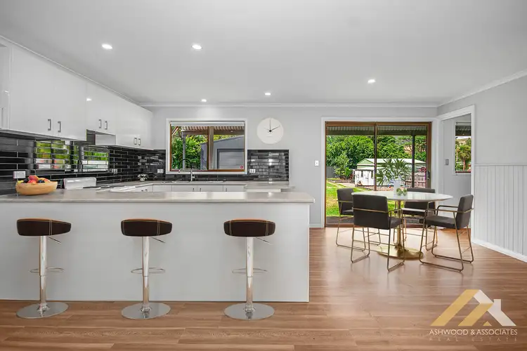 4 Omeo Rd