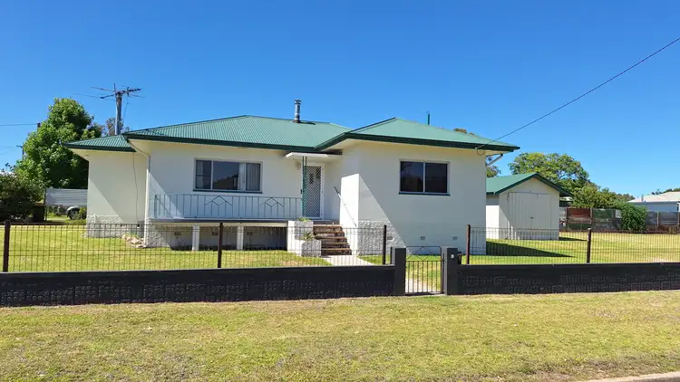 73 Railway St, Stanthorpe QLD 4380