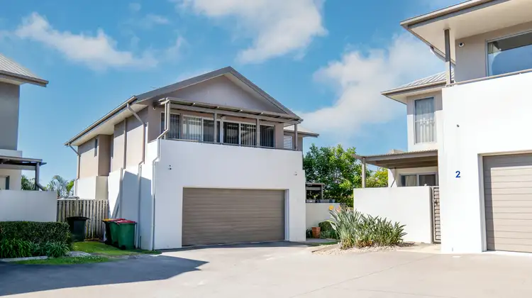 215 Benowa Rd