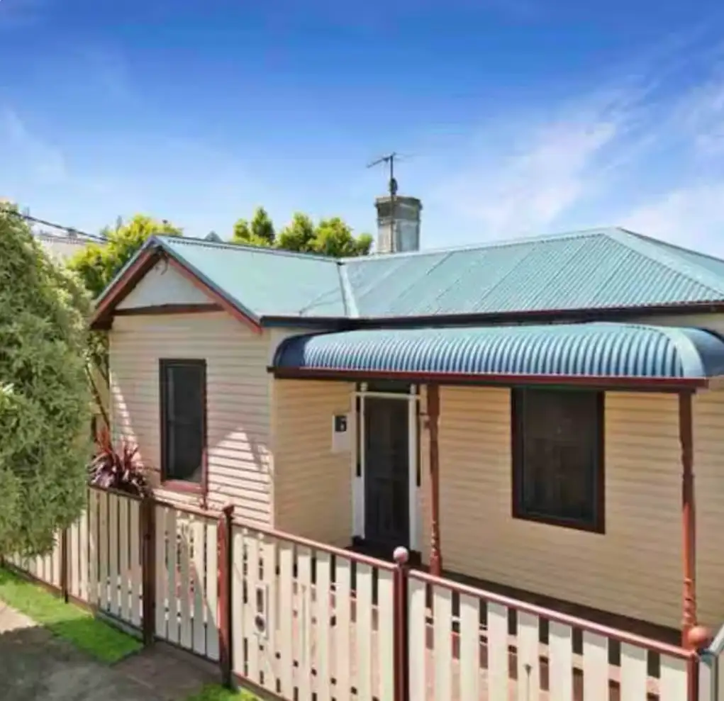 Main view of Homely flat listing, 11 Milton Street, Hamilton VIC 3300