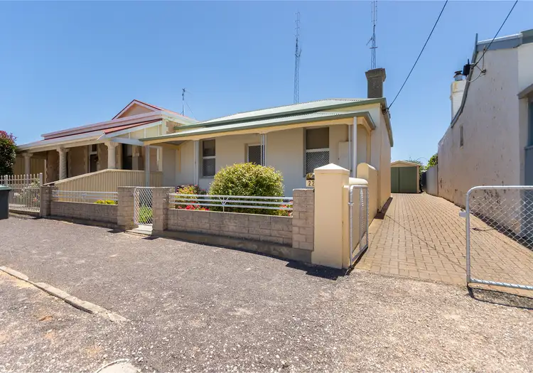 22 Caroline St