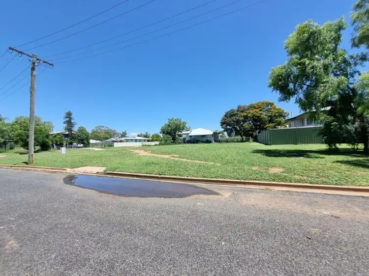 3 Fern St, Blackwater QLD 4717