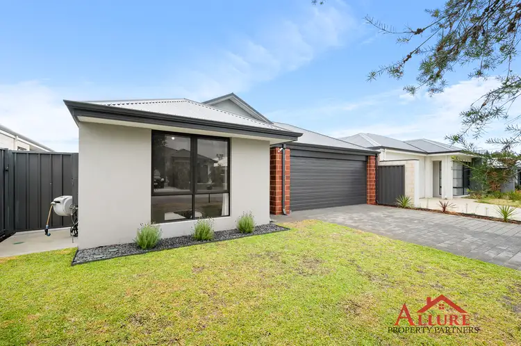11 Bromley Rd, Wellard WA 6170