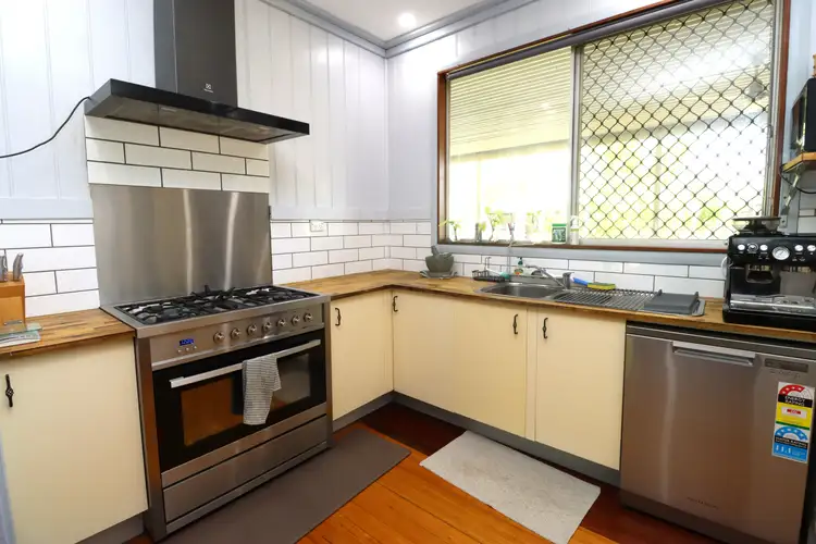 6 Owen Stanley Rd, Mount Isa QLD 4825