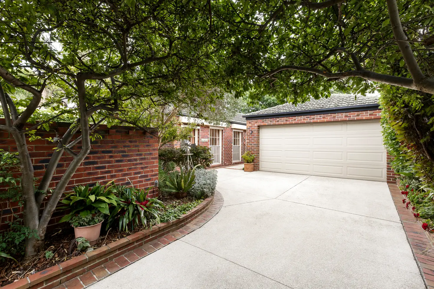 Main view of Homely unit listing, 2/31 Seaview Crescent, Black Rock VIC 3193