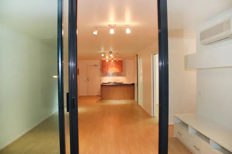 Fifth view of Homely apartment listing, 32/88 Southbank Bvd, Southbank VIC 3006