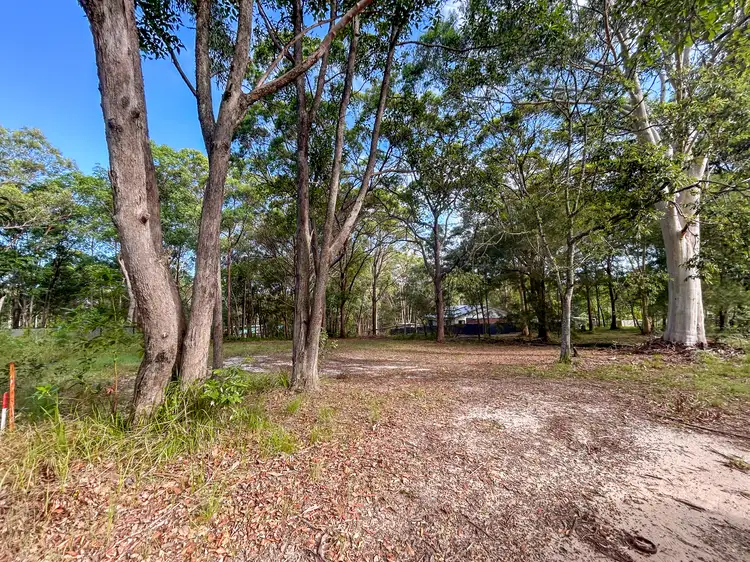 32 Villa Wood Rd, Russell Island QLD 4184