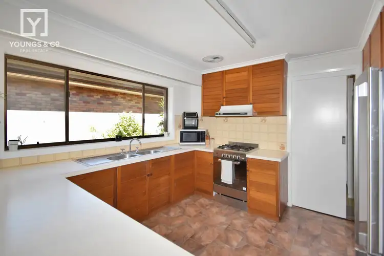 Seventh view of Homely house listing, 25 Paisley Cres, Mooroopna VIC 3629
