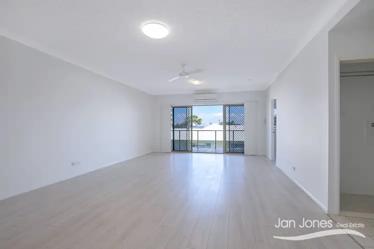 Third view of Homely unit listing, 16/22 Robert Street, Clontarf QLD 4019