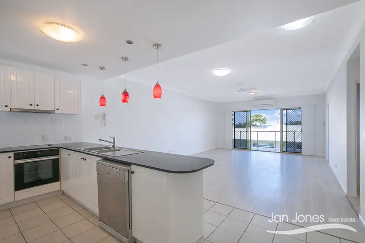 Fifth view of Homely unit listing, 16/22 Robert Street, Clontarf QLD 4019