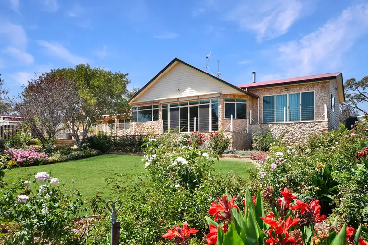 76 Liddell Rd, Bellellen VIC 3381