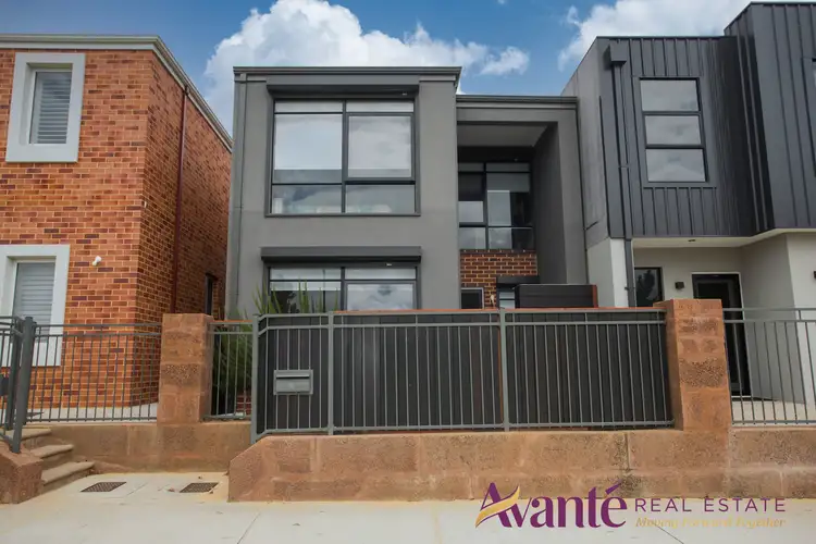 76 Irvine Pde