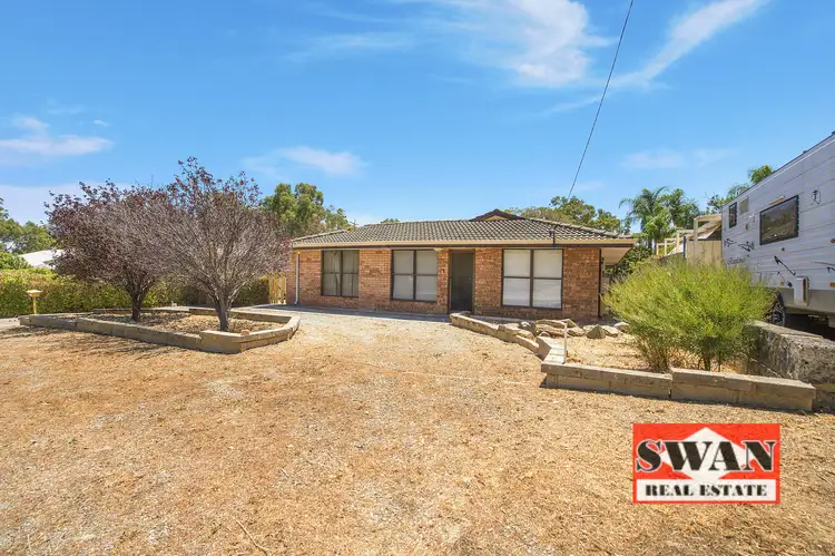 18 Christowe Dr, Swan View WA 6056
