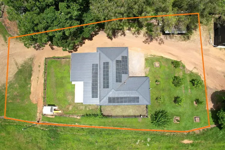 486 Hunchy Rd, Hunchy QLD 4555