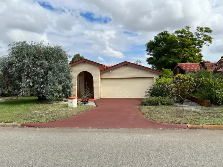 15 Beresford Pl, Leeming WA 6149