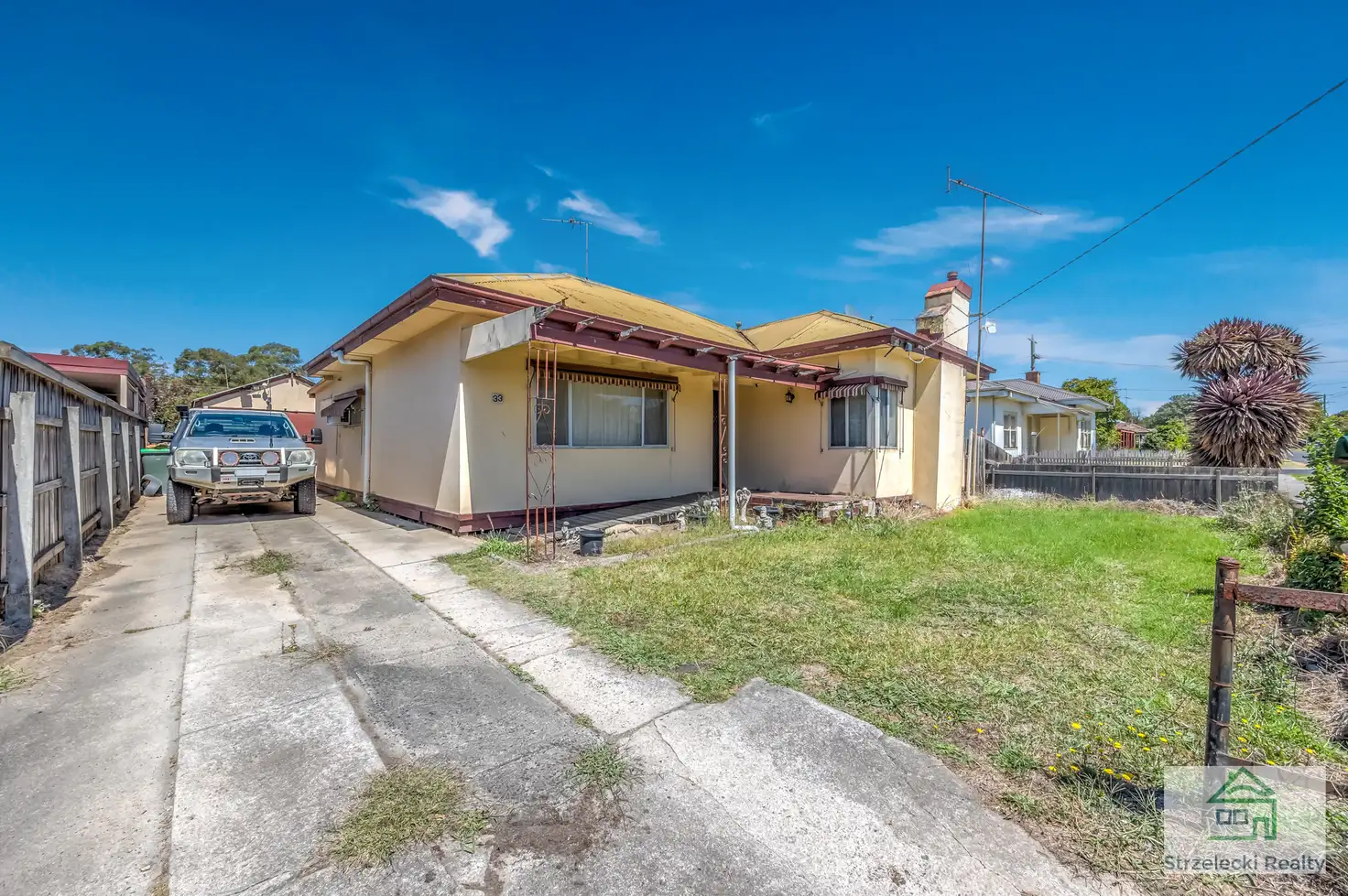 Main view of Homely house listing, 33 York St, Moe VIC 3825