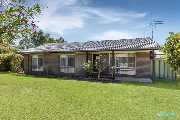 40 Uxbridge St, Strathfieldsaye VIC 3551