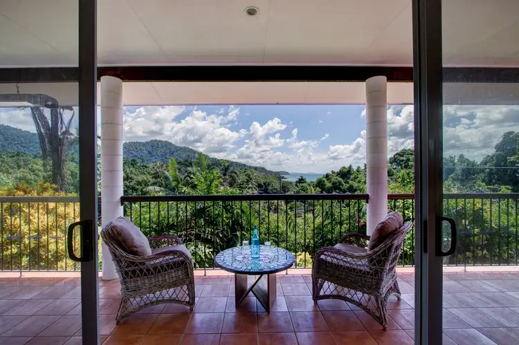 105 Alexander Dr, Mission Beach QLD 4852