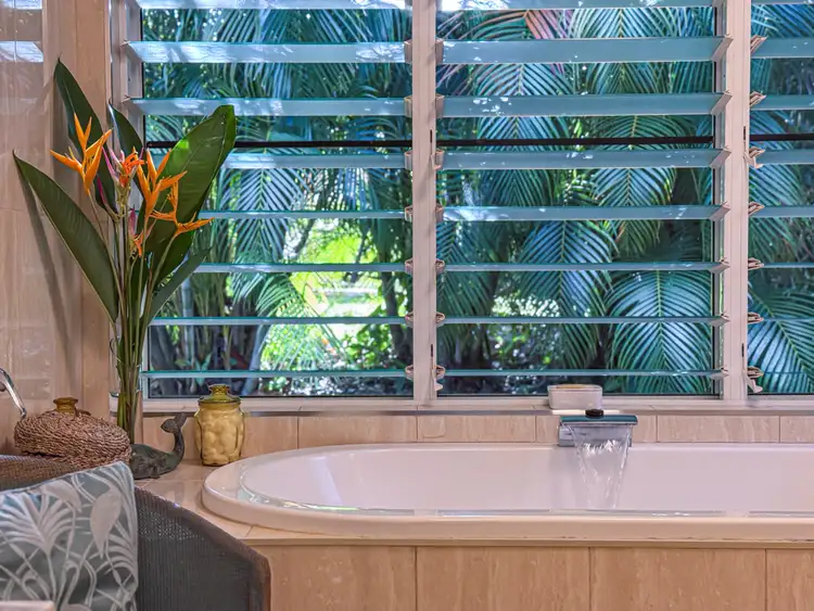15 Spurwood Cl, Wongaling Beach QLD 4852