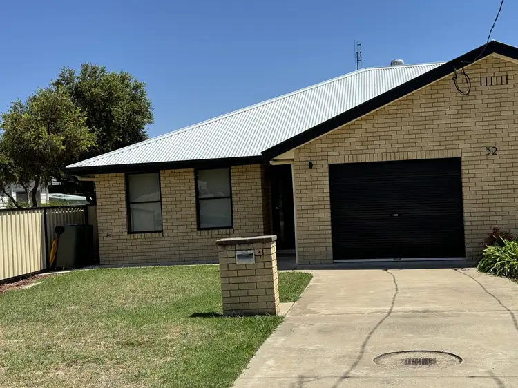 32 Bennett St