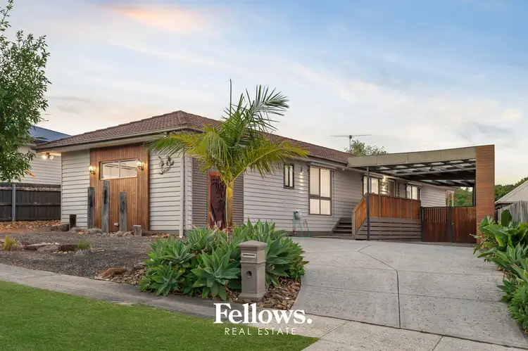6 Kathryn Close, Pakenham VIC 3810