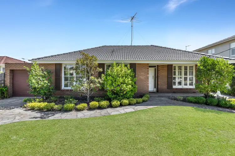 123 Cochrane Street