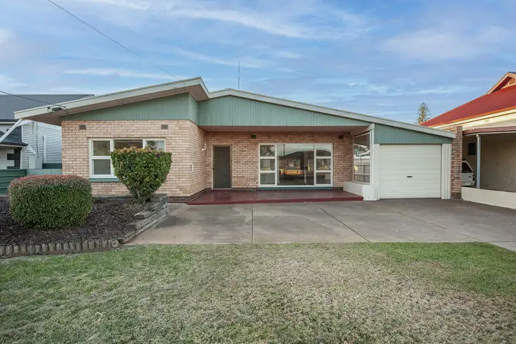 24 Balmoral Rd