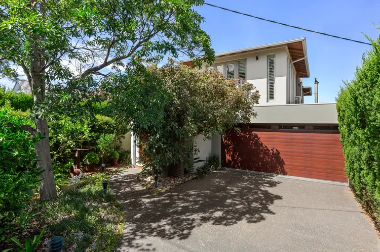 54 Centre Road