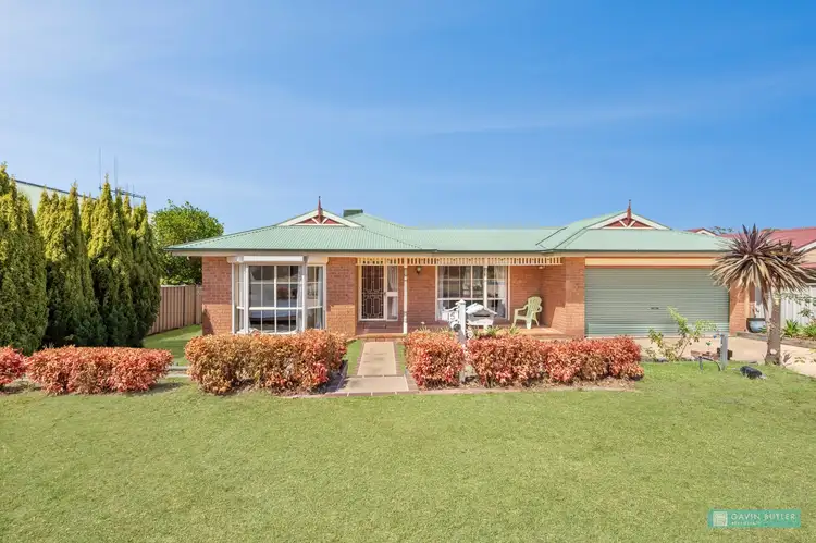 15 Gledhill Rise, Kangaroo Flat VIC 3555