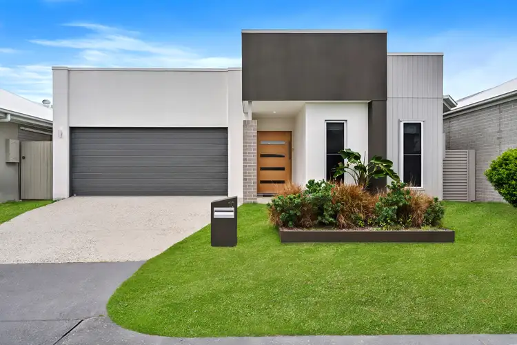 10 Archibald Cres, Nirimba QLD 4551