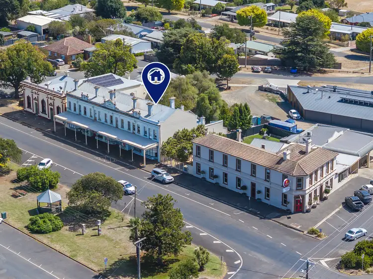 8 High St, Lancefield VIC 3435