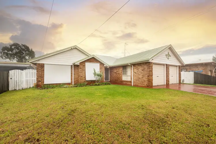 11 Claire St, Centenary Heights QLD 4350