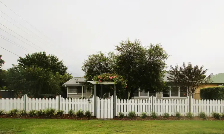 15 Butler St, Inverell NSW 2360