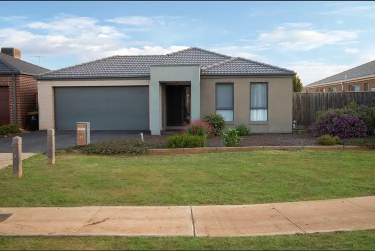 2 Phila Place, Brookfield VIC 3338