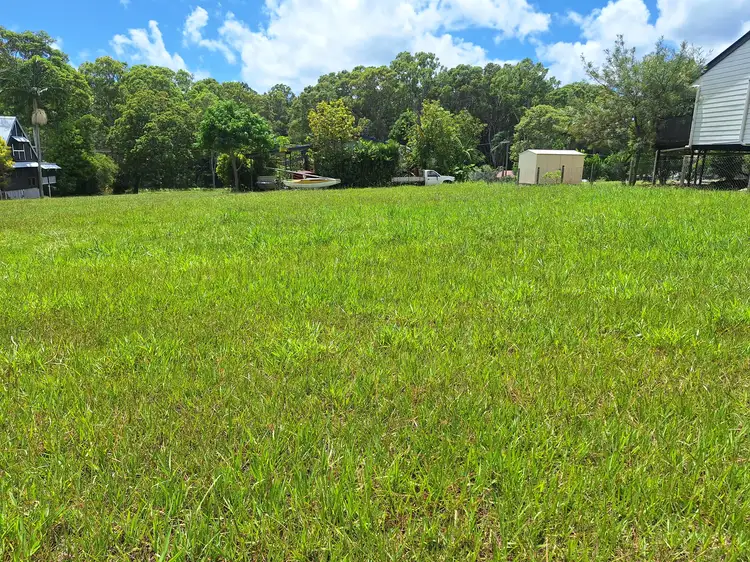 61 Hastings Tce, Macleay Island QLD 4184