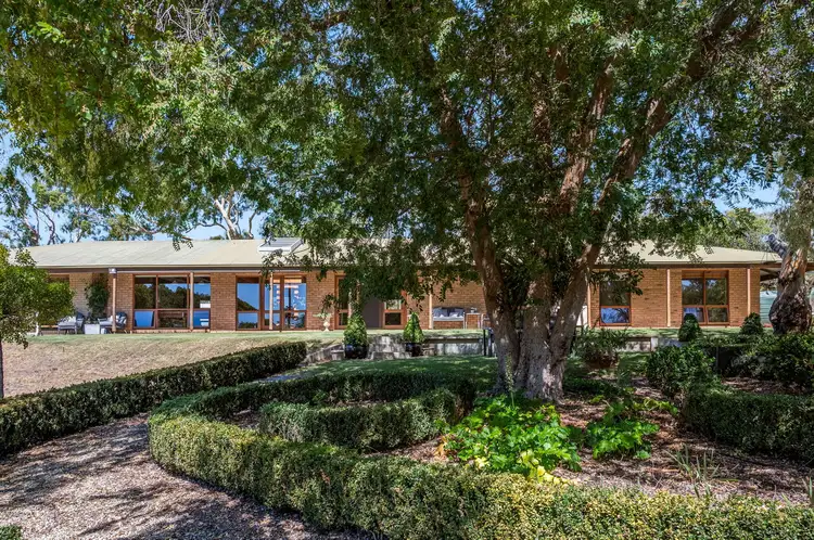 7 Valley View Road, Victor Harbor SA 5211
