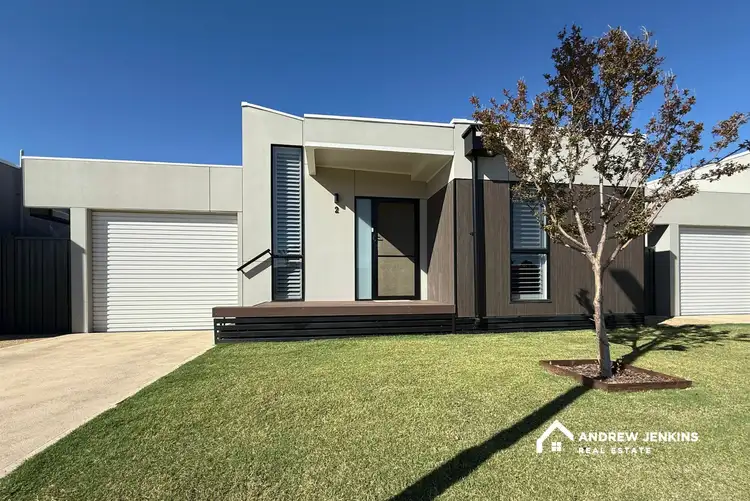 2/8 Lawson Drive, Cobram VIC 3644