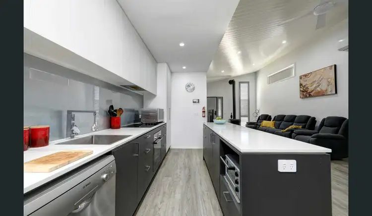 Fifth view of Homely townhouse listing, 2/8 Lawson Drive, Cobram VIC 3644